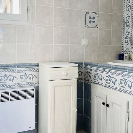 別荘 Maison Charmante Avec Parking Privatif Et Terrasses, Proche - 4 Couchages - Fr-1-63-264 *